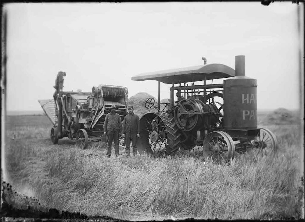 CIRCA 1903 17-30 HART-PART TRACTOR GLASS PLATE NEGATIVE