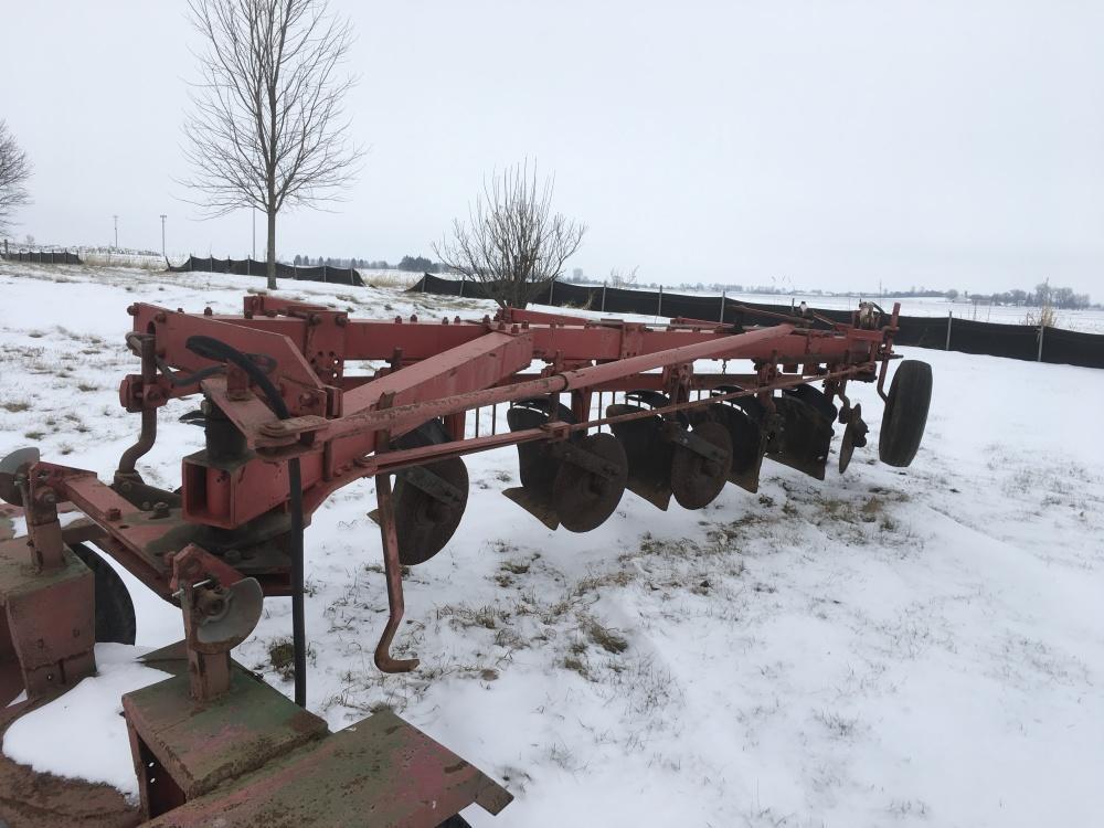 IH 710 Plow, 6-16" w/Drag