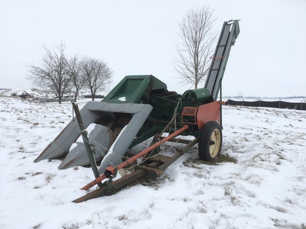 NI 324 Corn Picker, 12 row Husking bed, 2 row-38" Corn Head, One Owner