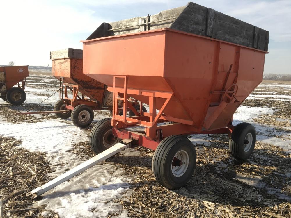 230 bu. Gravity Wagon w/Versatile Gear