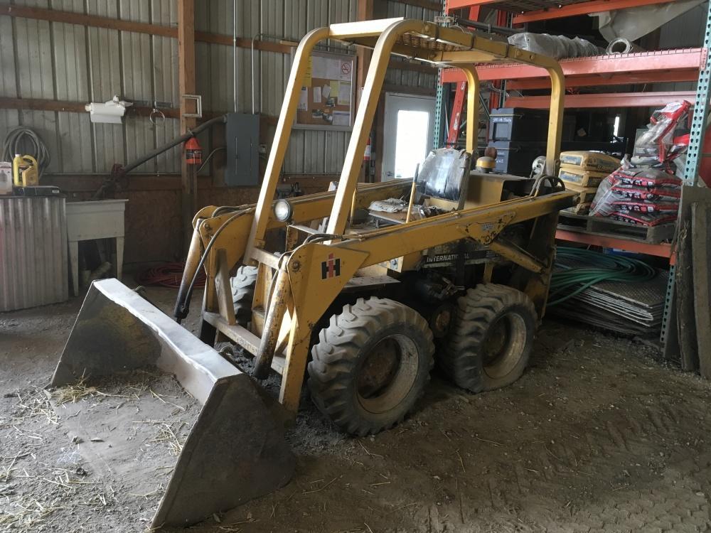 IH 3300 Series B Skid Steer, gas