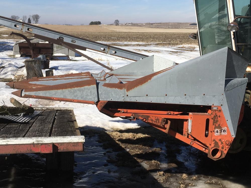 (#1) Gleaner 438 Corn Head, 4row-38
