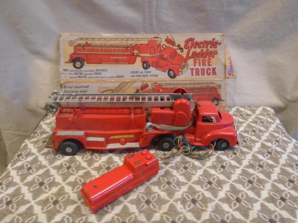 Electric Ladder Fire Truck with original box