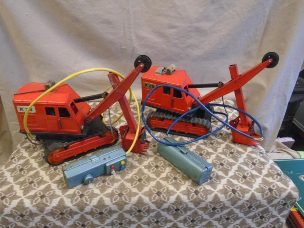 (2) Cragstan K25, Power Shovel Cranes. Tin & Battery powered