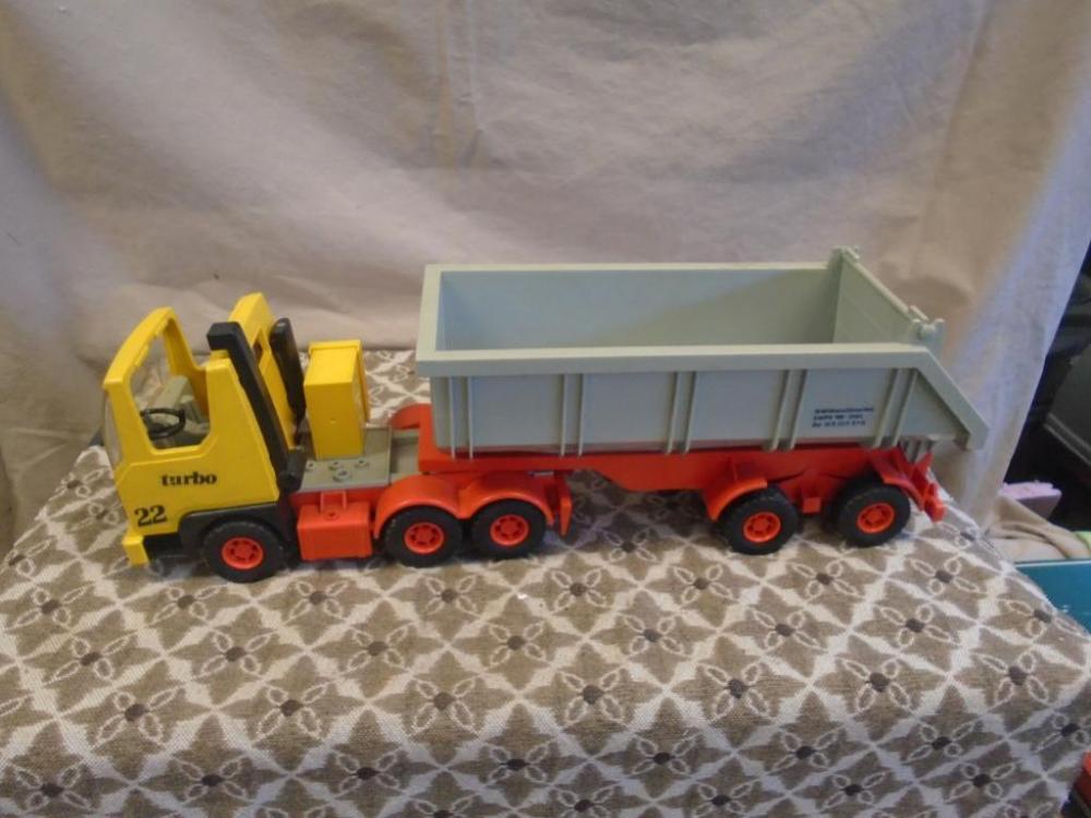 Mammut Plastic Rock Hauler Semi Truck & Trailer