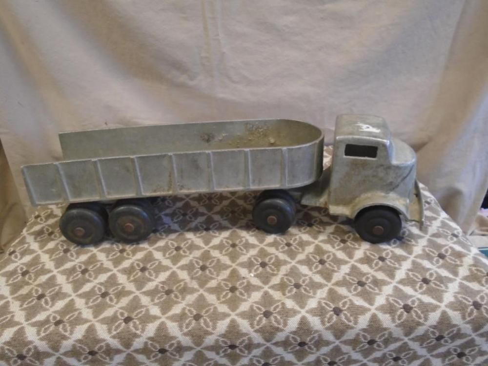 RARE Wolf Motor Company Cast Semi Truck & Trailer