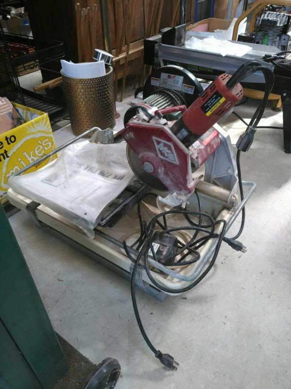 Tile saw