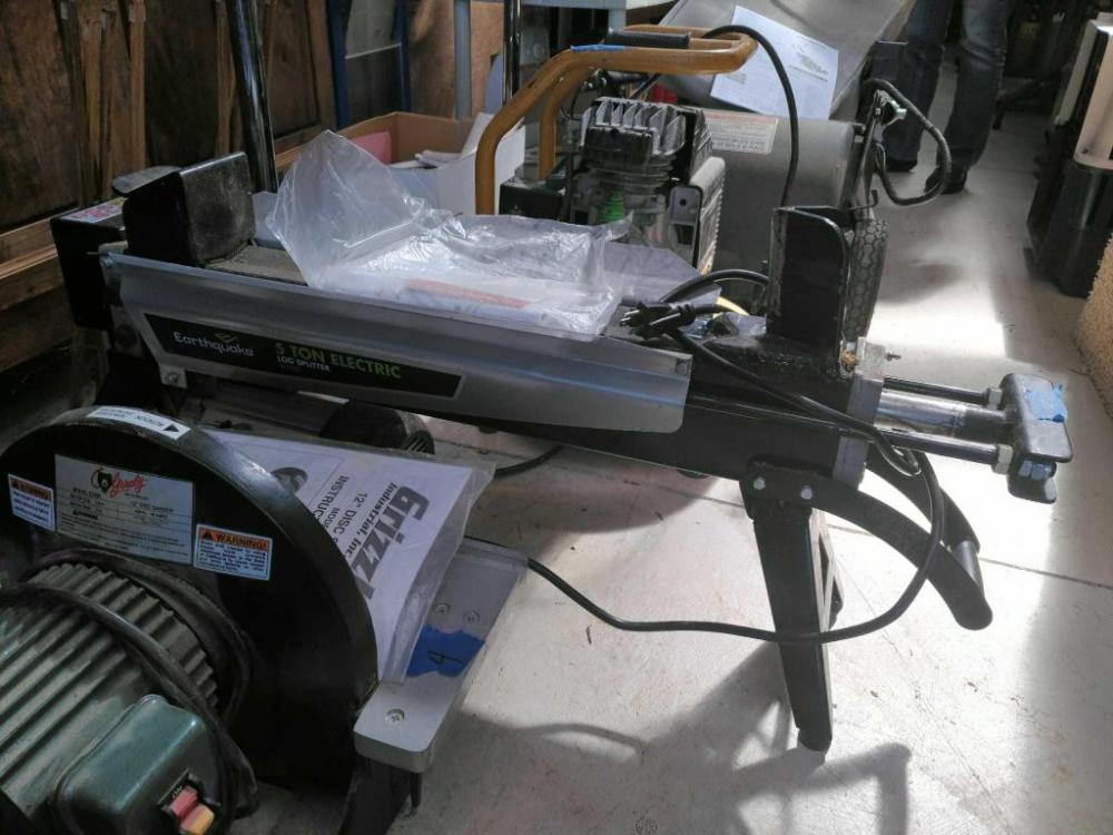 Log splitter