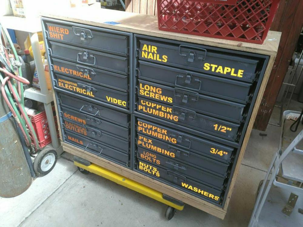 Storage bins