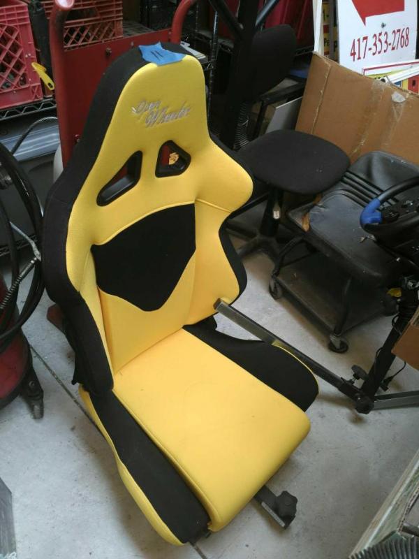 Gaming chair