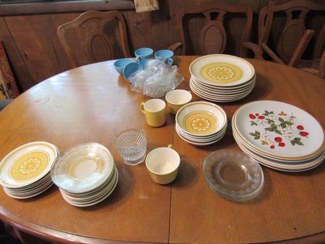 Dishes, plates, bowls, saucers and cups