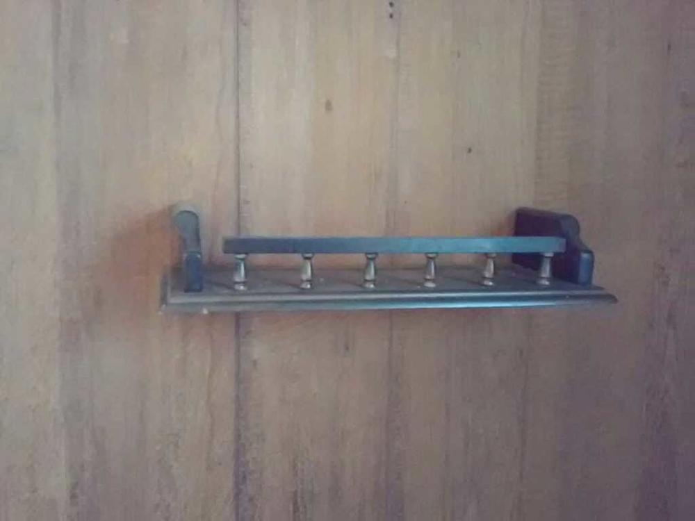 2 wooden wall shelves