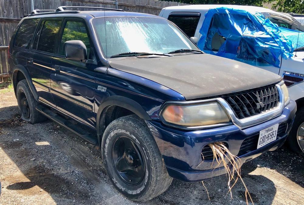 2000 Mitsubishi Montero Sport