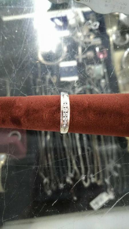 Diamond ring