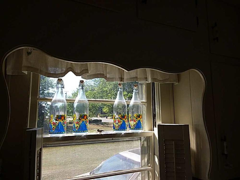 4 window bottles
