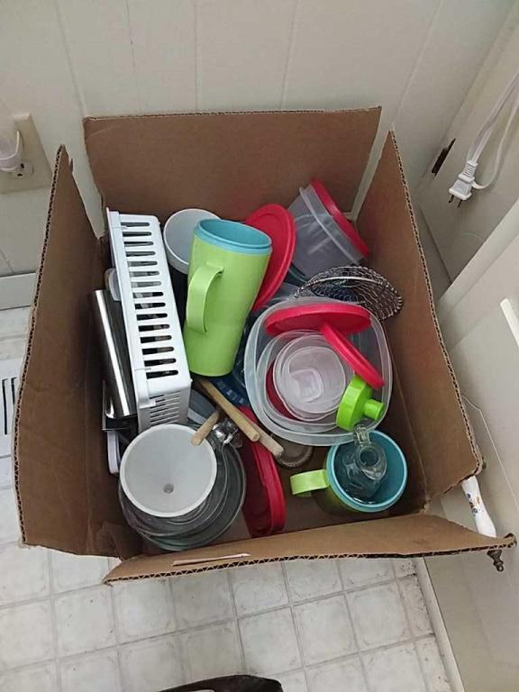 Miscellaneous box lot