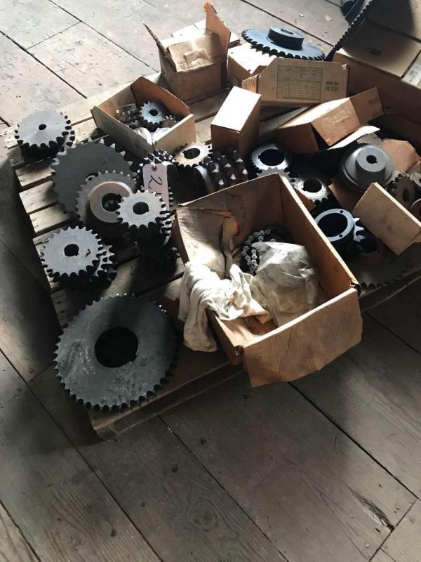 Pallet of assorted sprockets, etc.
