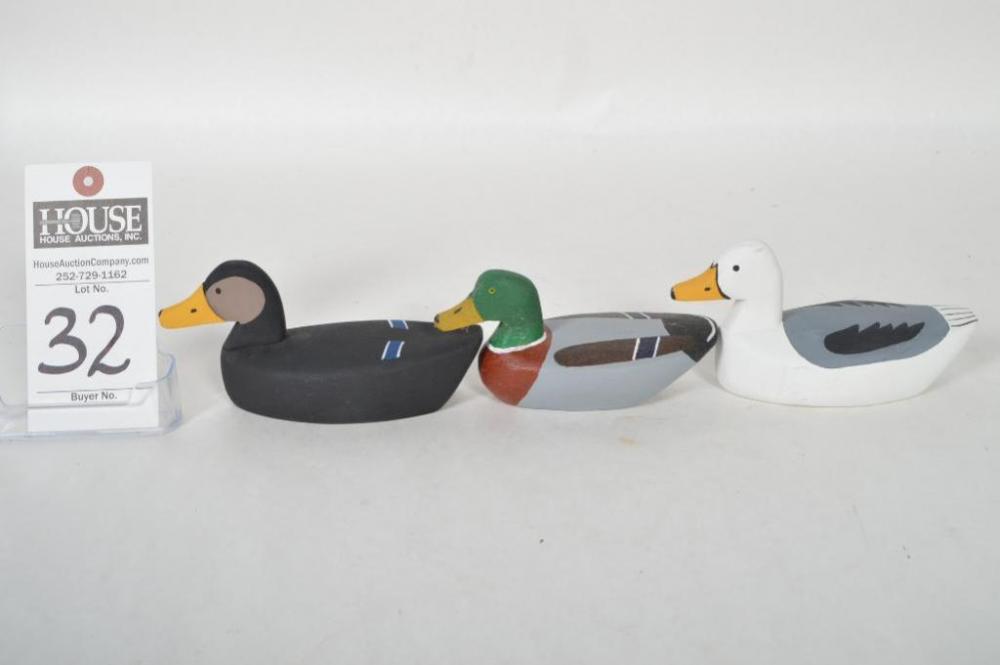 Eldon Willis miniature Mallard Drake (not signed). Roy H. Willis miniature Blackhead Drake; Signed. Plus, Roy H. Willis miniature Seagull; Signed.