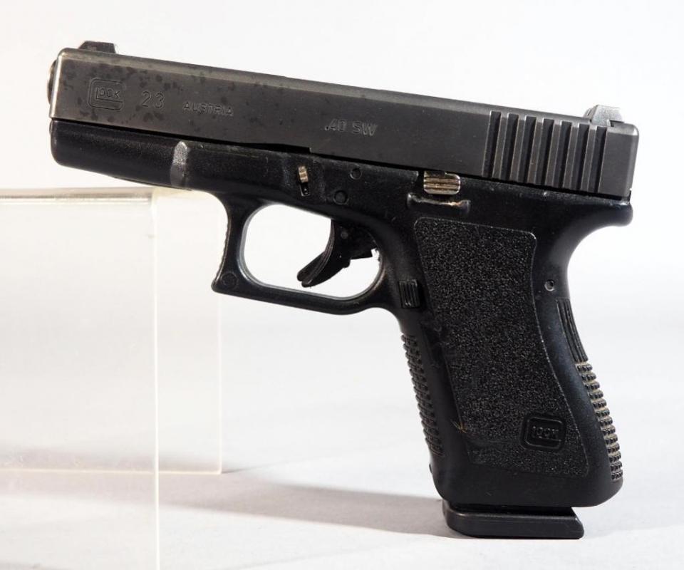 Glock 23 .40 S&W Pistol SN# BXY342US image