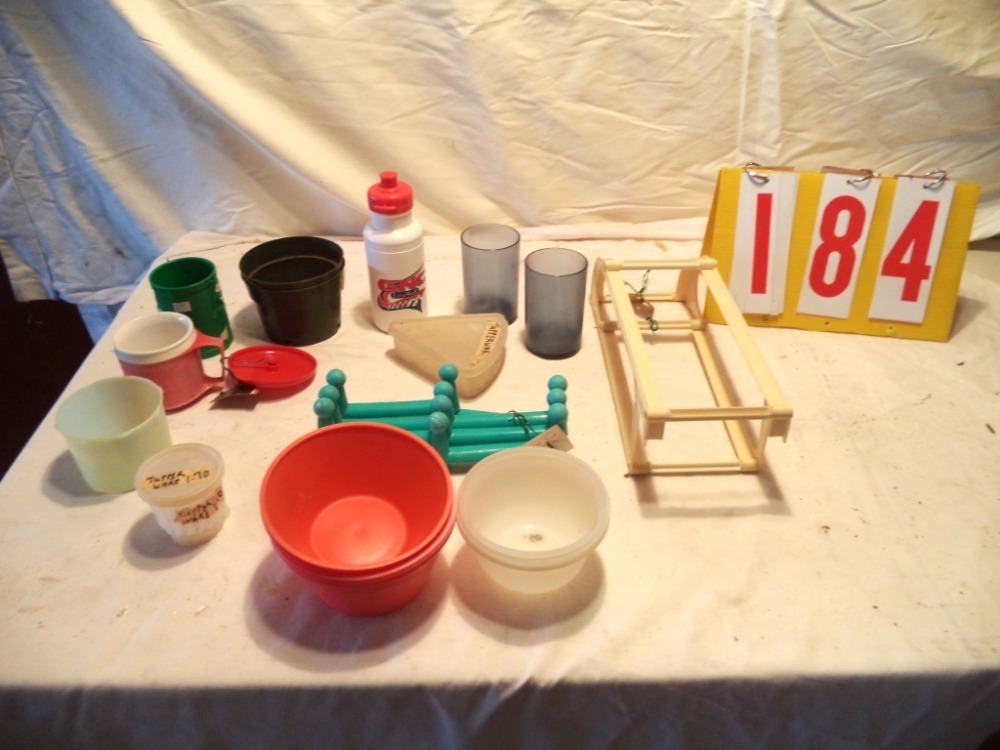 Plastic ware image