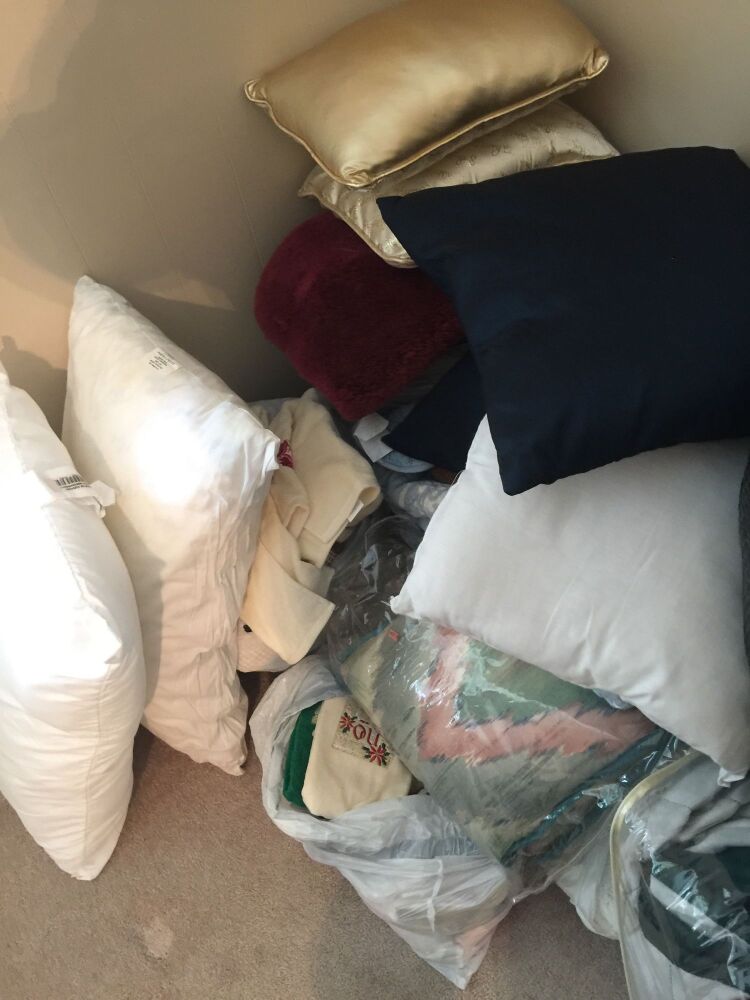 Pillows, Throws, Quilts