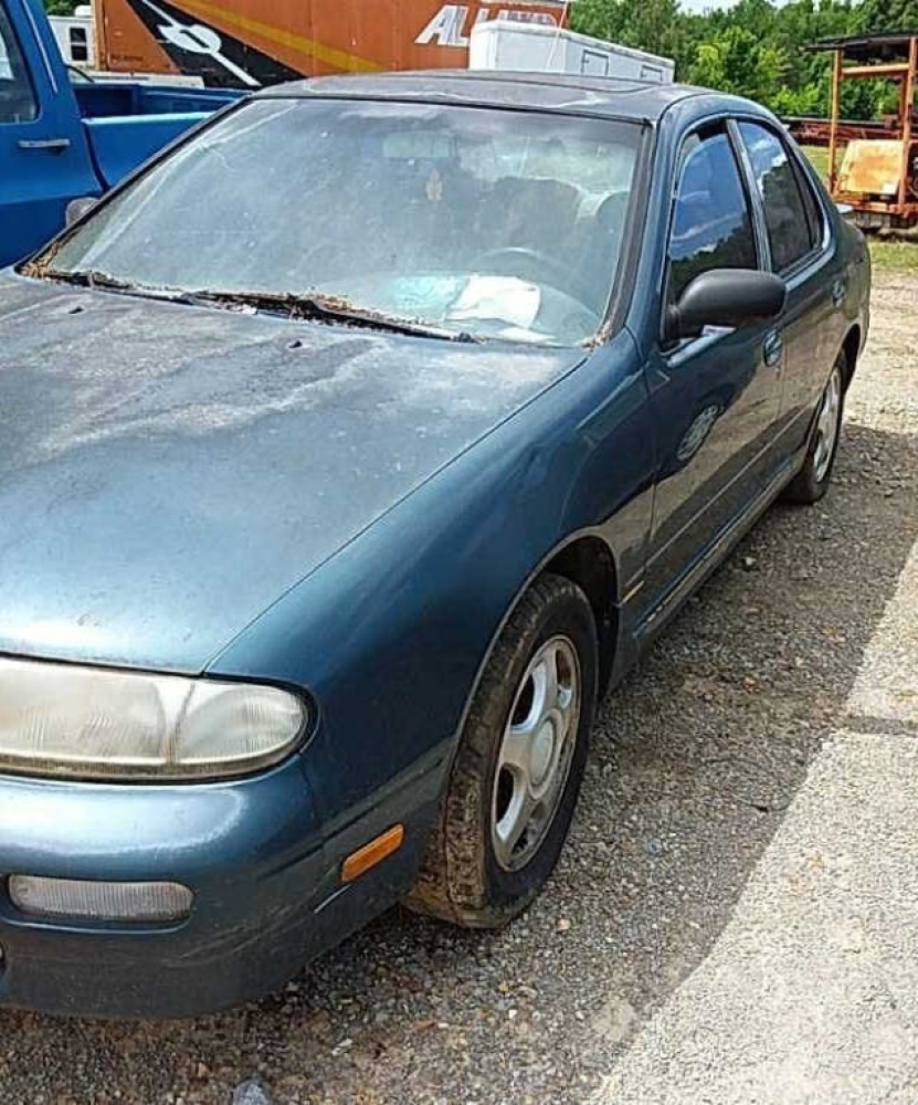 1994 Nissan Altima SE, VIN: 1N4BU31DXRC154104 Inoperable