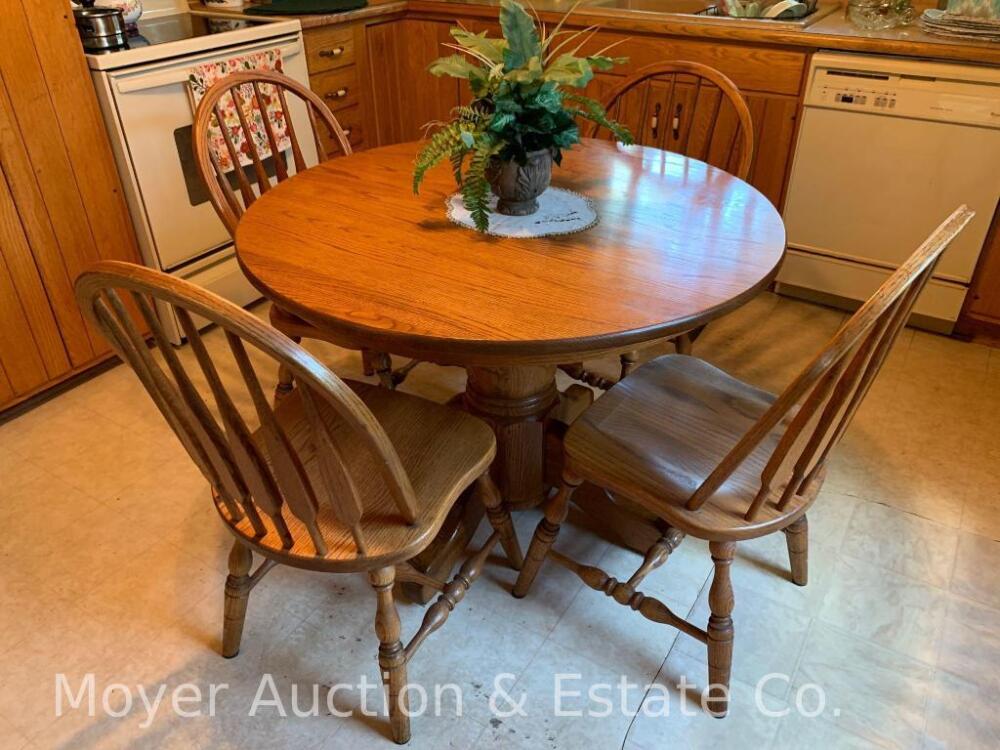 Oak Kitchen Table & 4 Chairs, contemporary, nice condition, 42"wide top, solid top will not take leaves, bought new at Freys