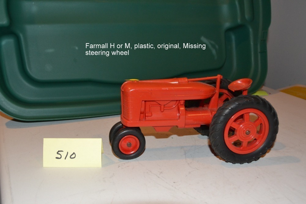 Farmall H or M, Plastic, Missing Steering Wheel image