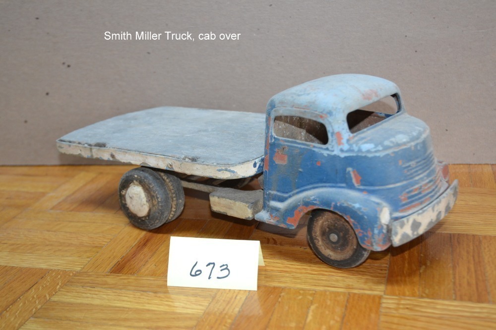 Smith Miller Truck, Cab Over image