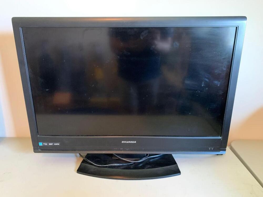 Sylvania 32in TV
