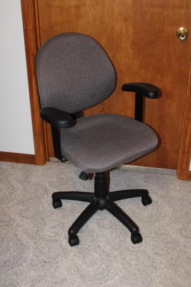 Globe rolling adjustable office chair image