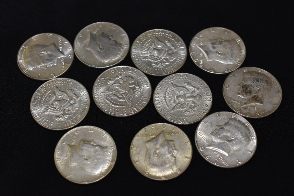 11 - KENNEDY HALF DOLLARS
