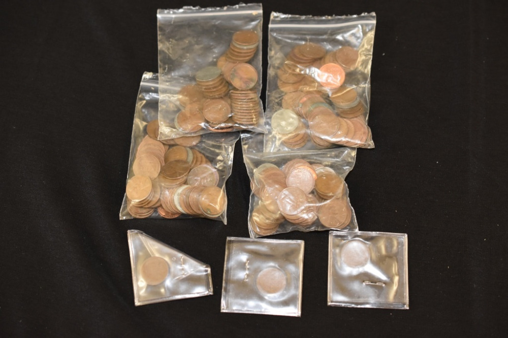 ASSORTMENT LOT OF LINCOLN WHEAT PENNY BAGS