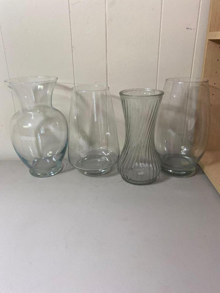 4 Glass Vases