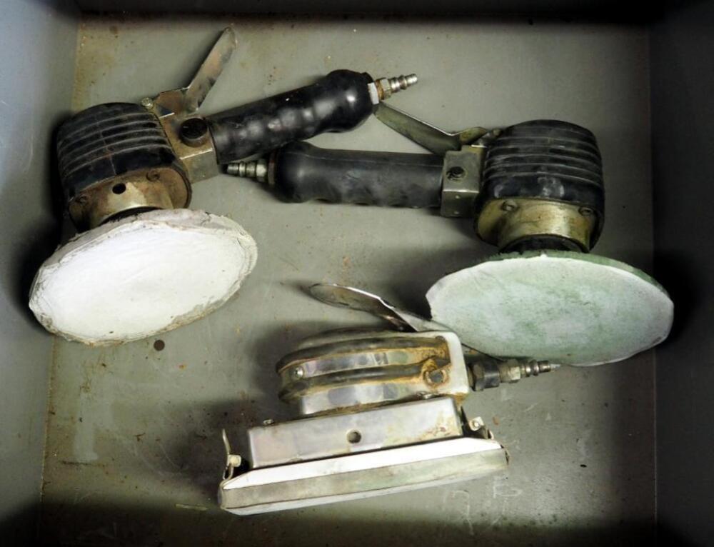 Campbell Hausfeld Pneumatic Dual Action Sanders Model TL1004 Qty 2, And Jitterbug Sander Model TL1005