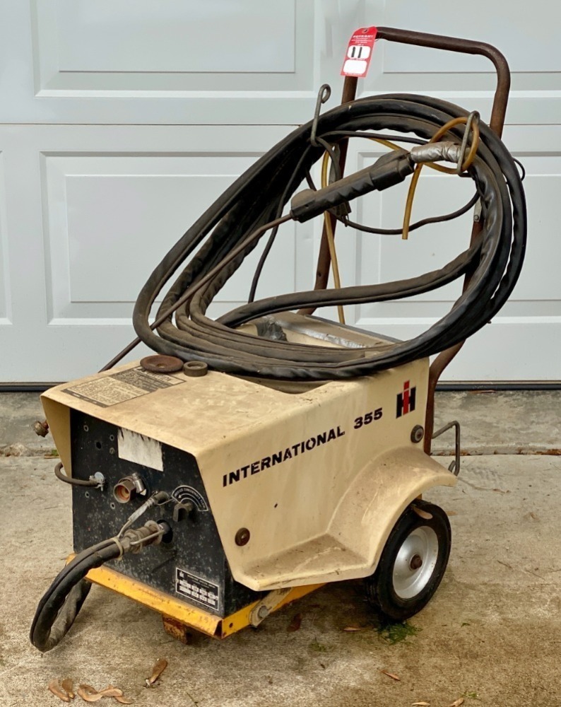 Vintage IH 355 Electric Pressure Washer