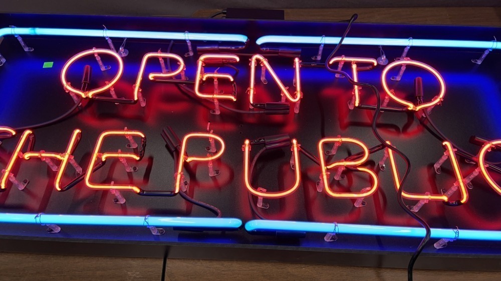 Neon Open To The Public Sign 48x20.5 Working image