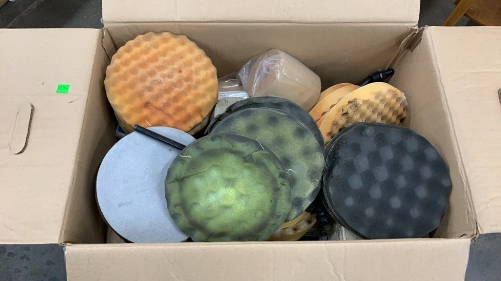 Box Of Buffer And Polishing Pads image