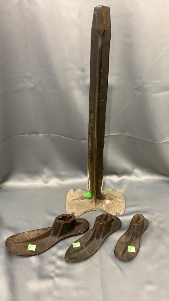 Cast Iron Shoe Forms With Stand 23in Tall