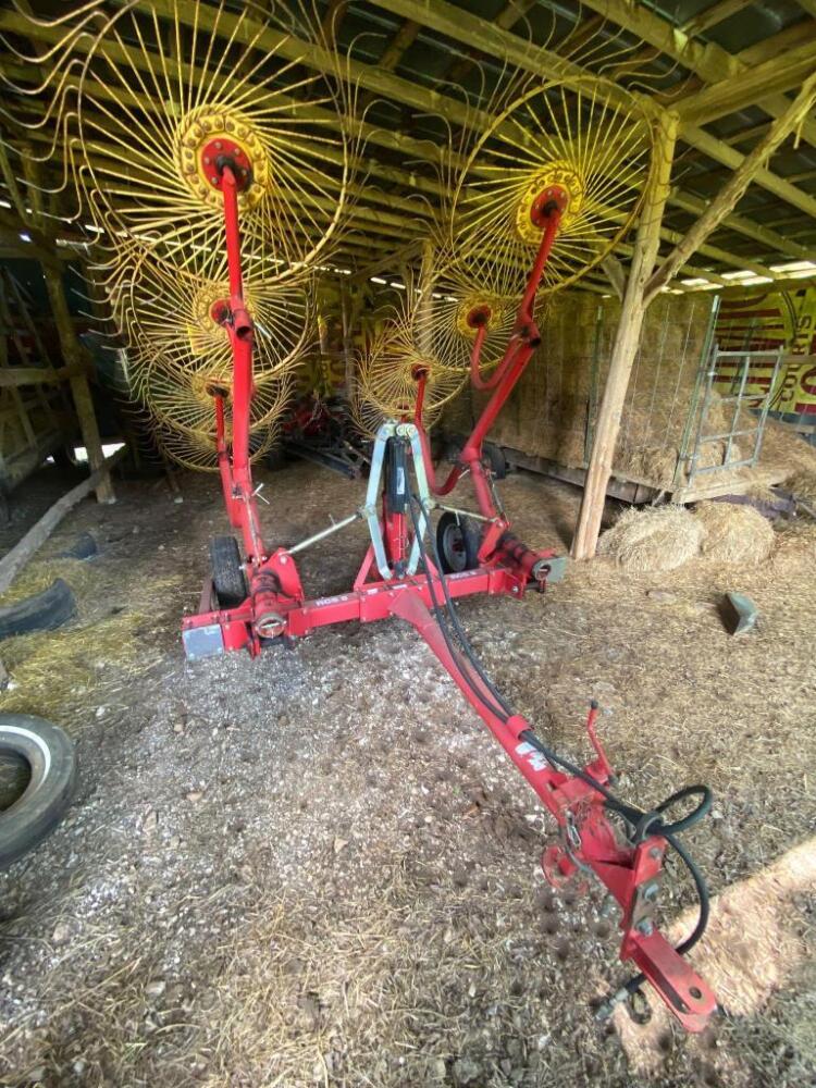 Walton RCS 8 Hay Rake (Buyer Responsible For Removal)