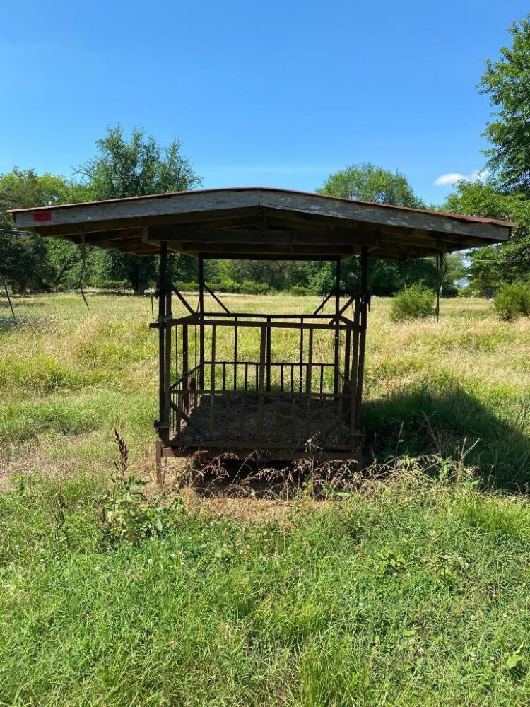 Portable Hay Feeder (Buyer Responsible For Removal)