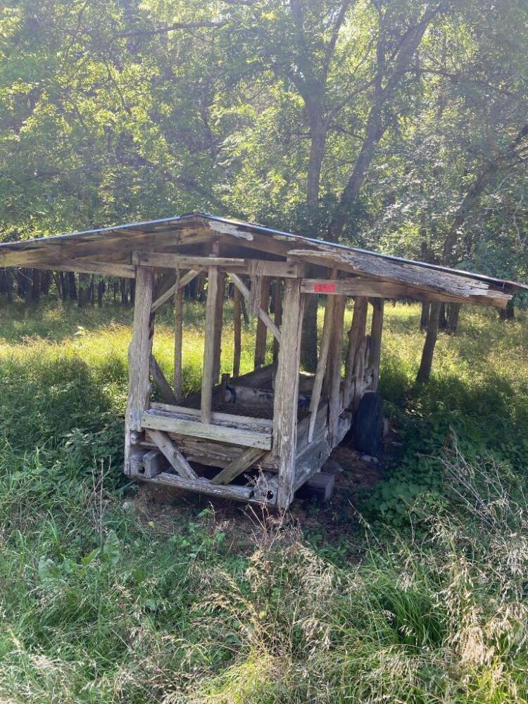 Portable Hay Feeder (Buyer Responsible For Removal)