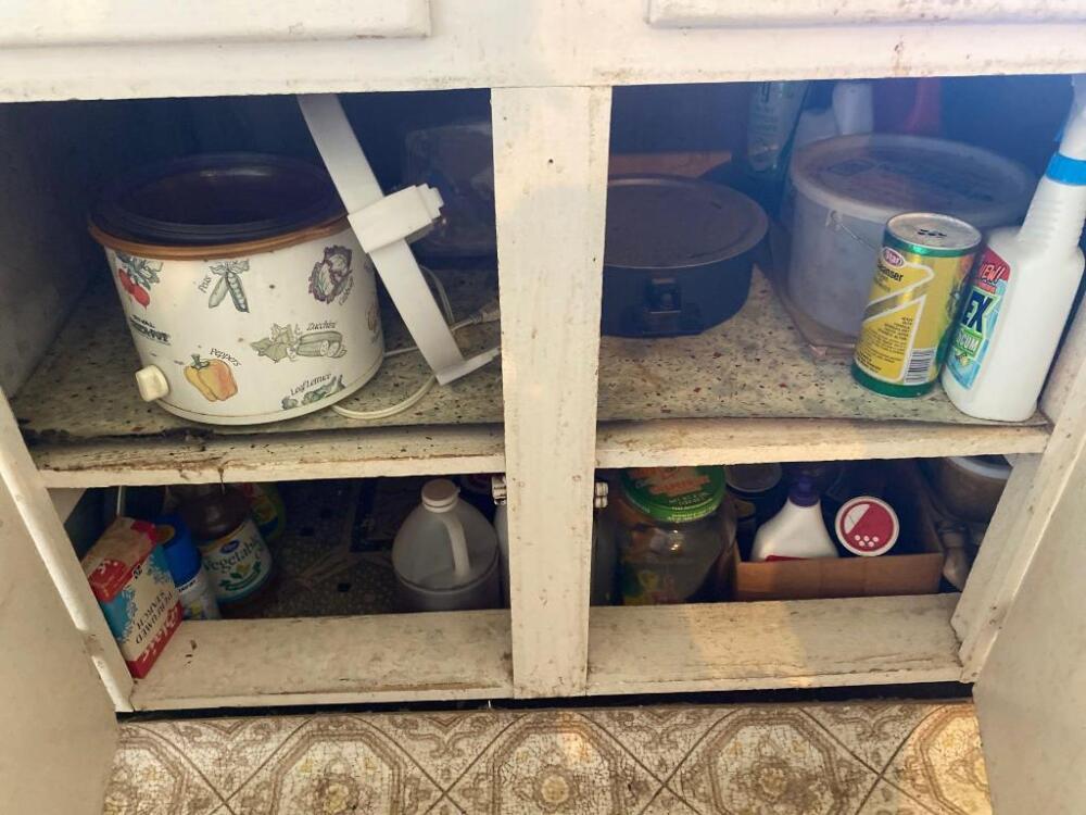 Misc. Items- Crock Pot, Jar, Cleaning Supplies, Etc. (Buyer Bring Boxes)