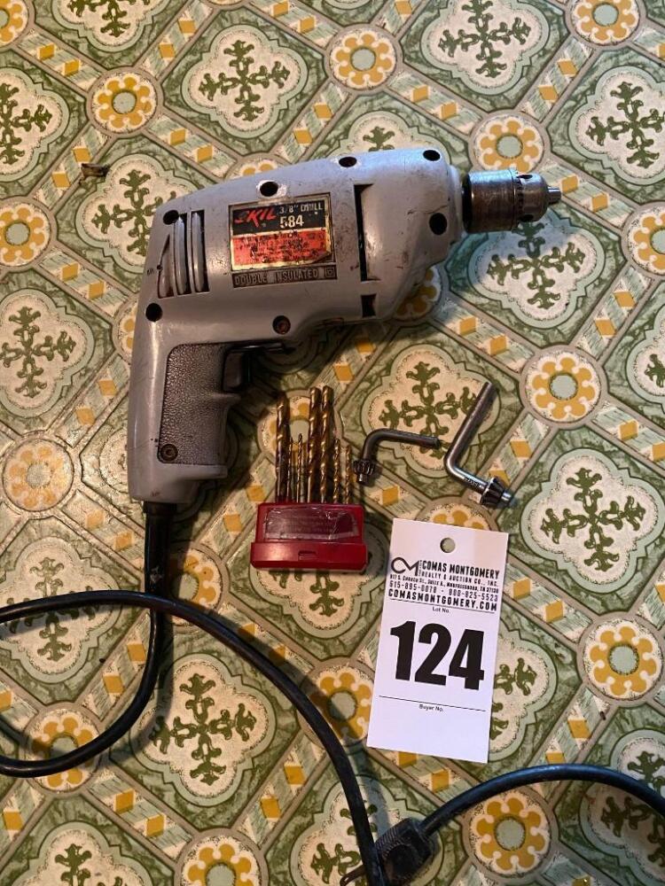 Skil 3/8in. Corded Drill w/ Drill Bits