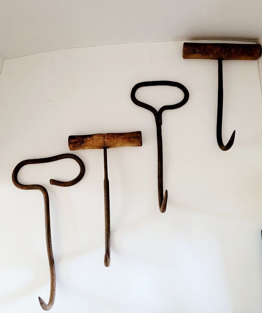 LOT OF 4 HAY HOOKS VINTAGE