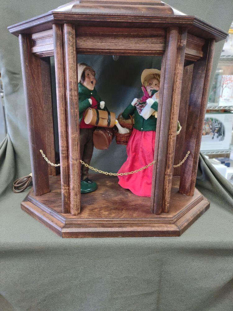 Byers' Choice Carolers with Gazebo
