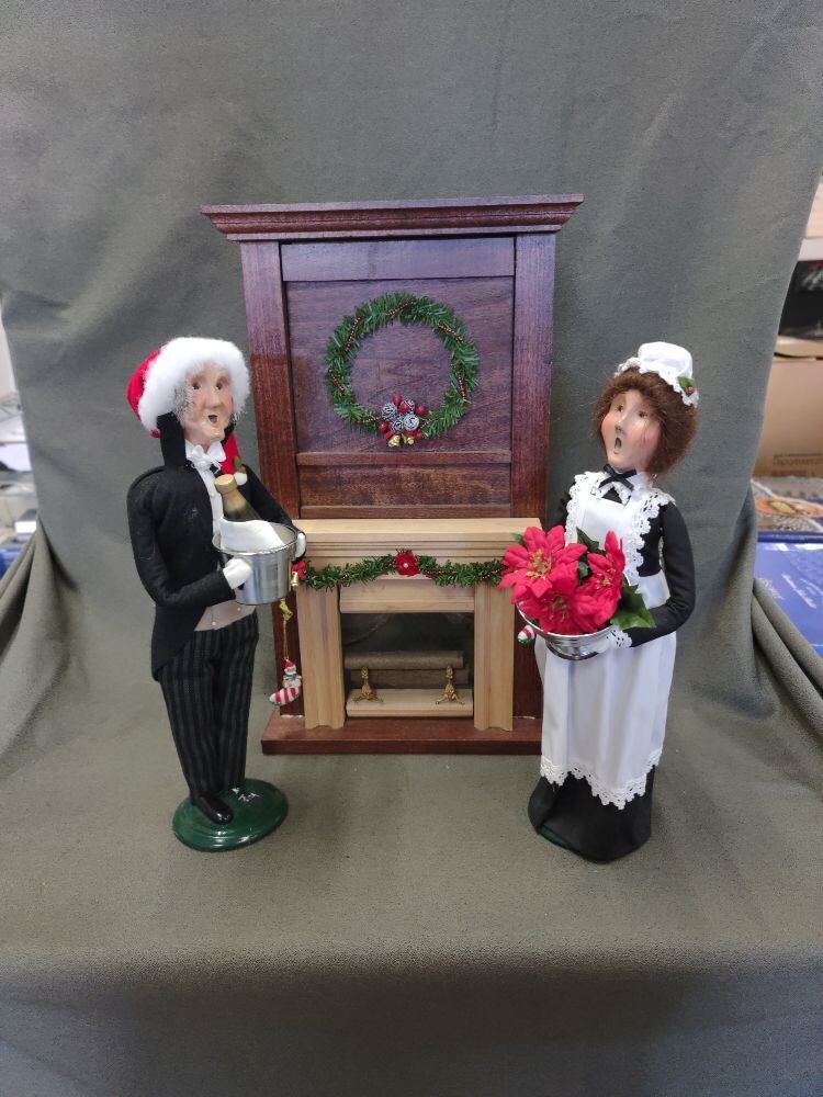 Byers' Choice Butler and Maid with Hearth