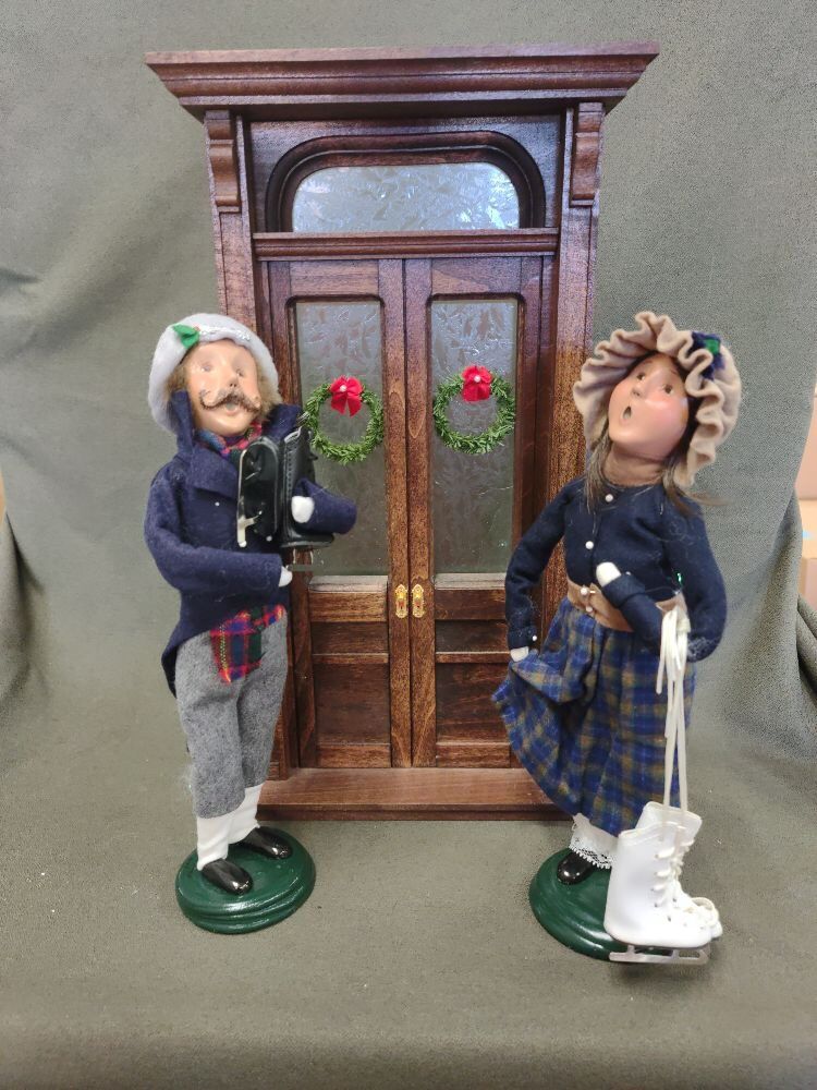 Pair of Byers' Choice Carolers with House Door