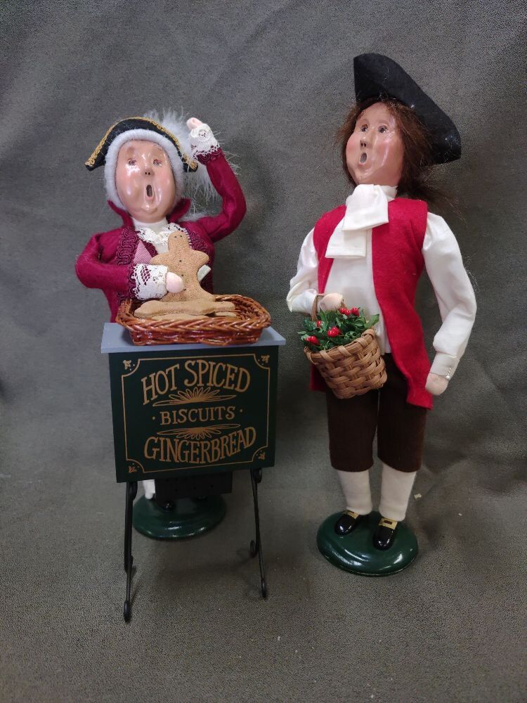 Pair of Byers' Choice Carolers