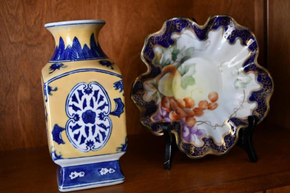 Vase and footed bowl. F